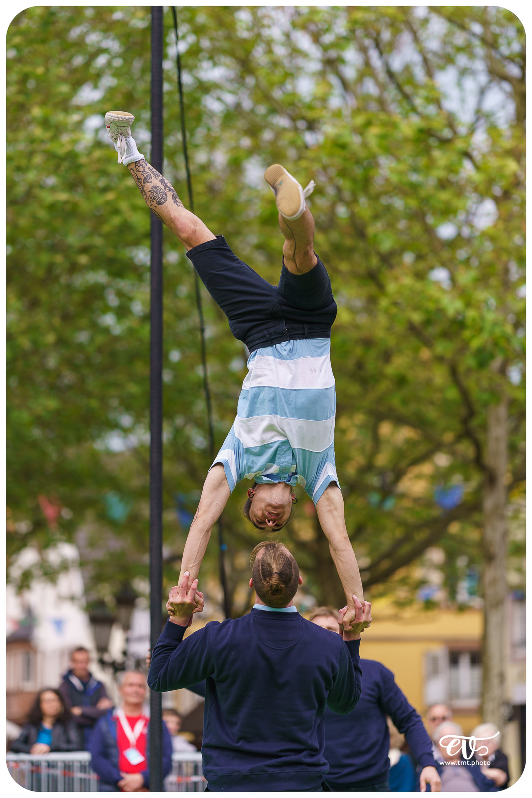 LEAGUE AND LEGEND (15FEET6)